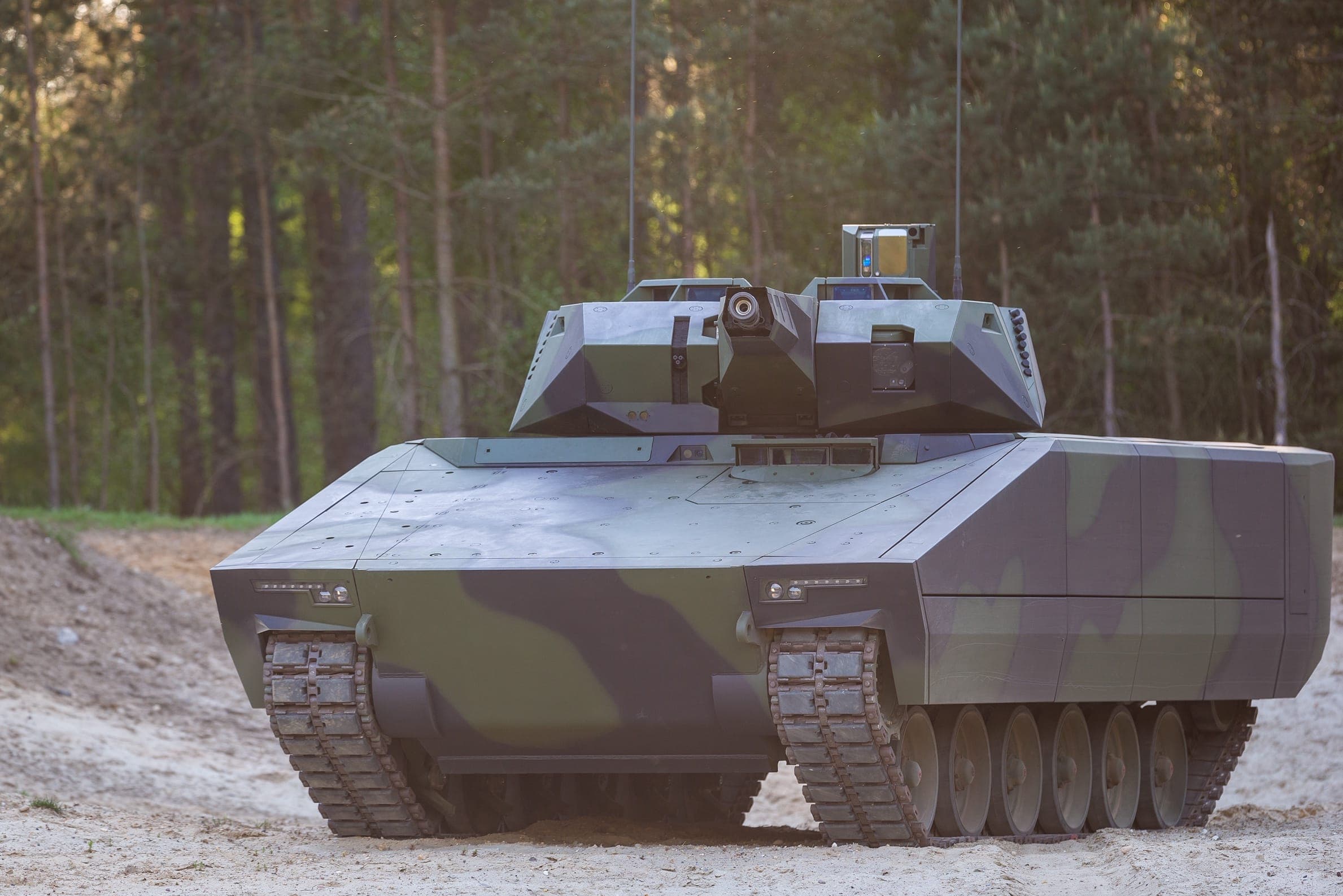 LYNX INFANTRY FIGHTING VEHICLE SWR